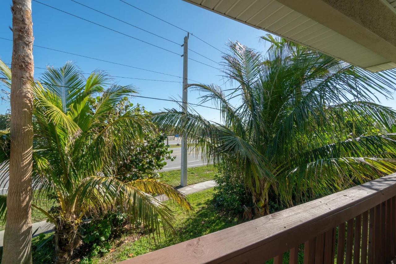 Beachside Serenity Escape - Private 3Br And 2Ba, Dog Friendly Duplex Oasis, Steps To Shore! Melbourne Extérieur photo