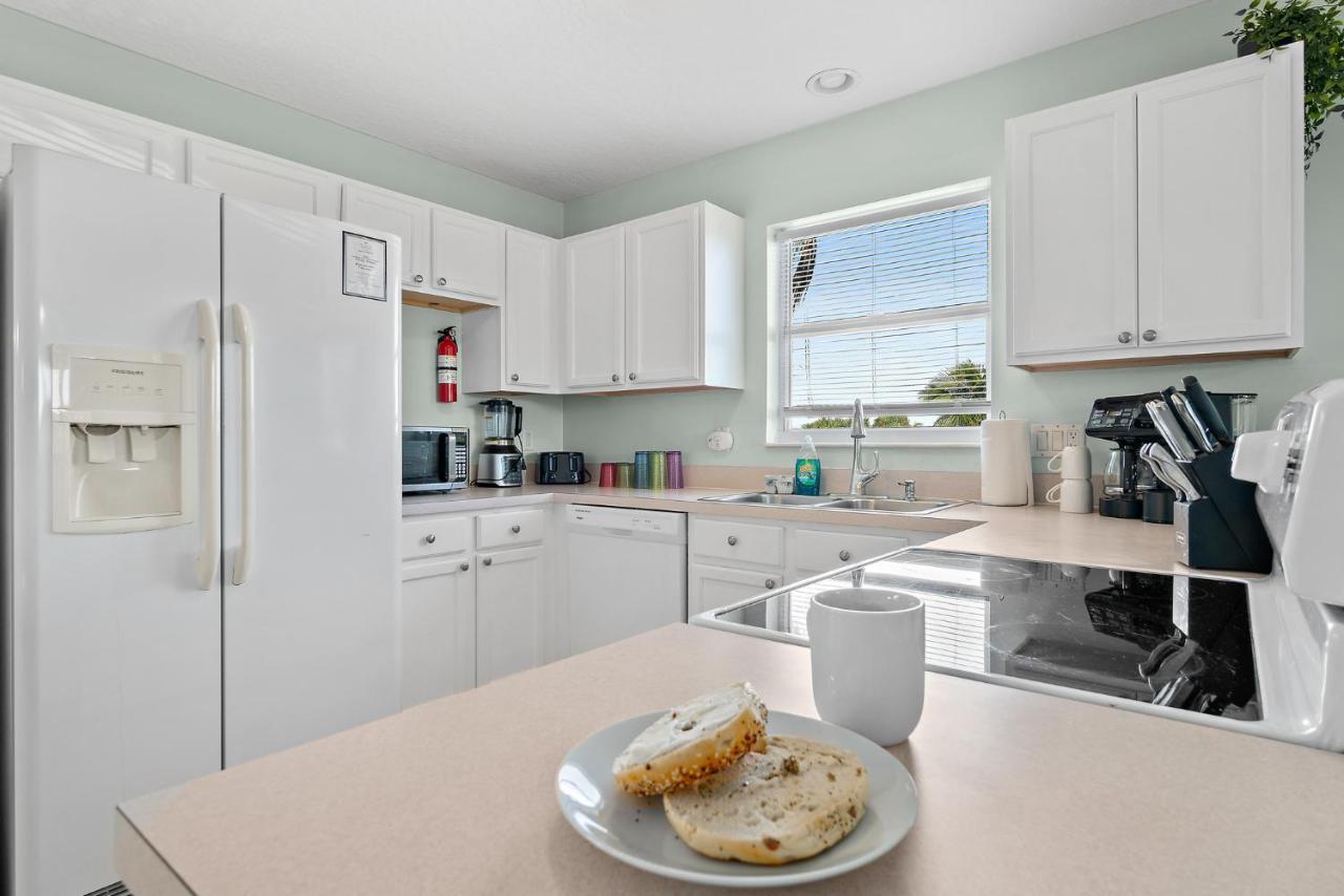 Beachside Serenity Escape - Private 3Br And 2Ba, Dog Friendly Duplex Oasis, Steps To Shore! Melbourne Extérieur photo